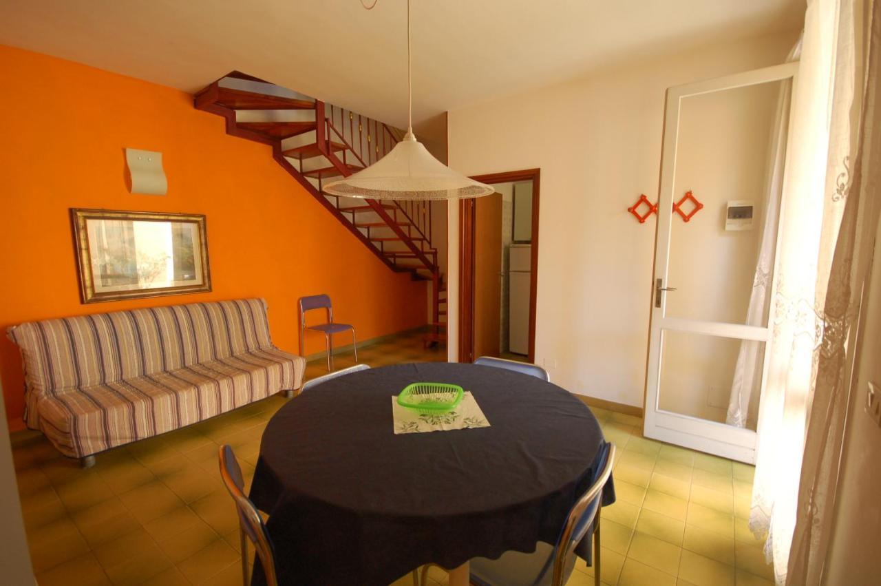 Delta Blu Residence Village Лидо ди Помпоза Стая снимка