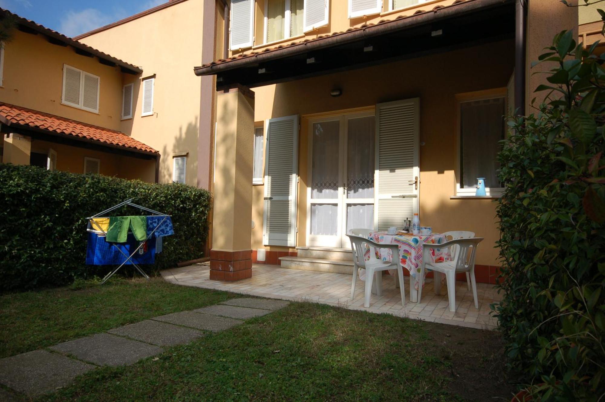 Delta Blu Residence Village Лидо ди Помпоза Стая снимка
